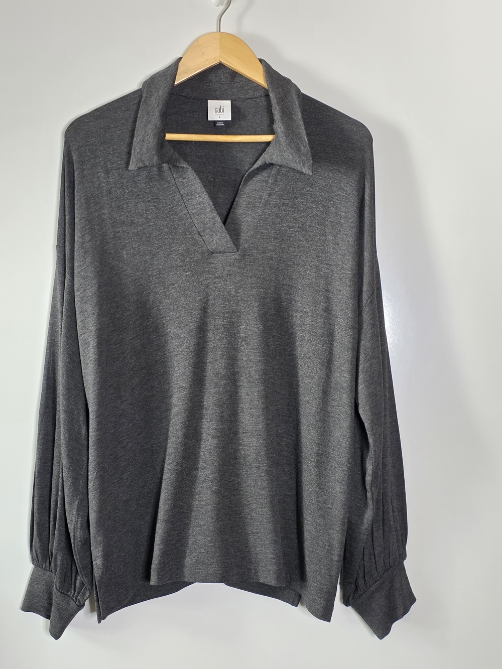 Cabi Elegant Tee Dark grey Charcoal Gray Long Sleeve Polo Top Stretchy relaxed